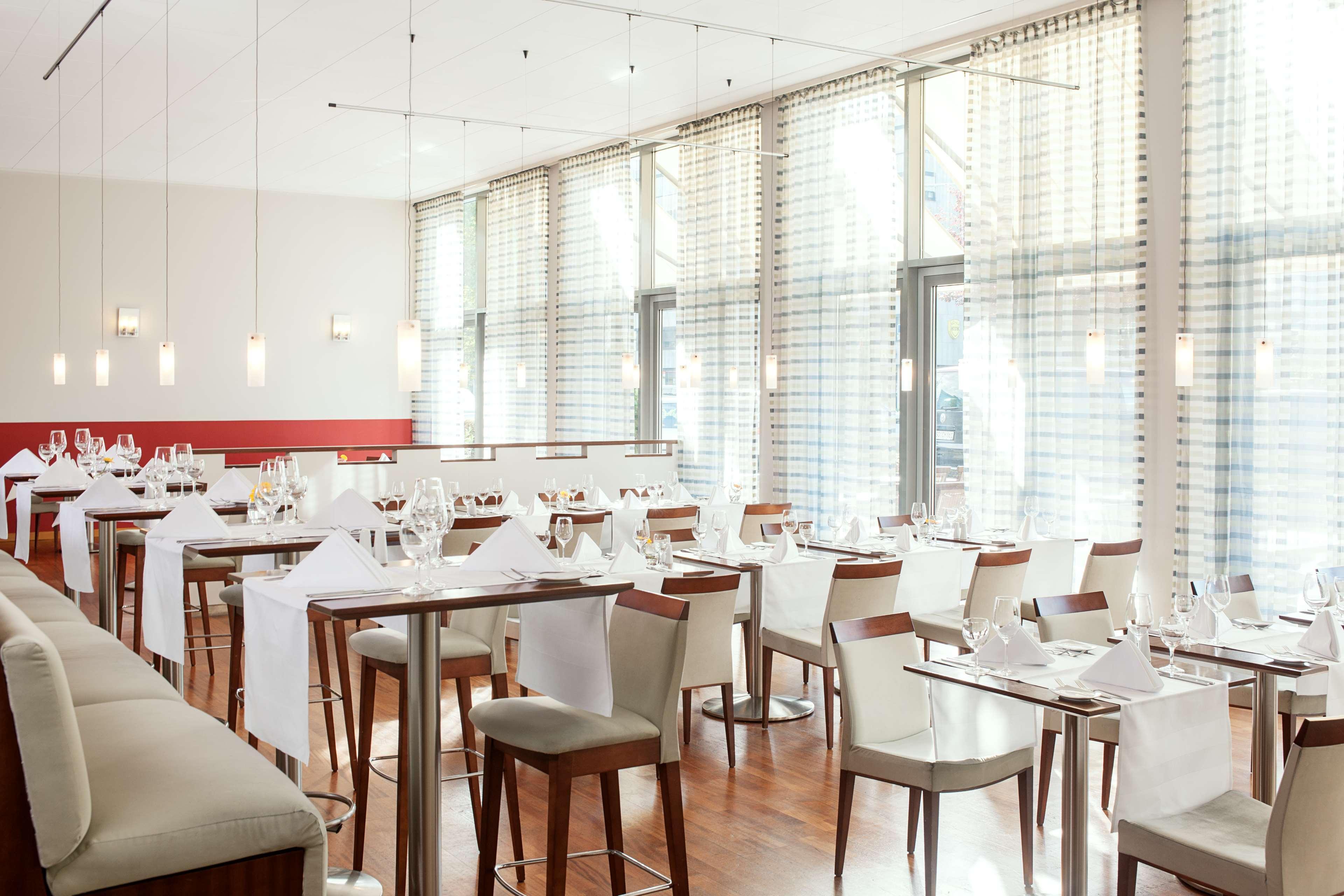 Nh Frankfurt Niederrad Hotel Frankfurt am Main Eksteriør billede