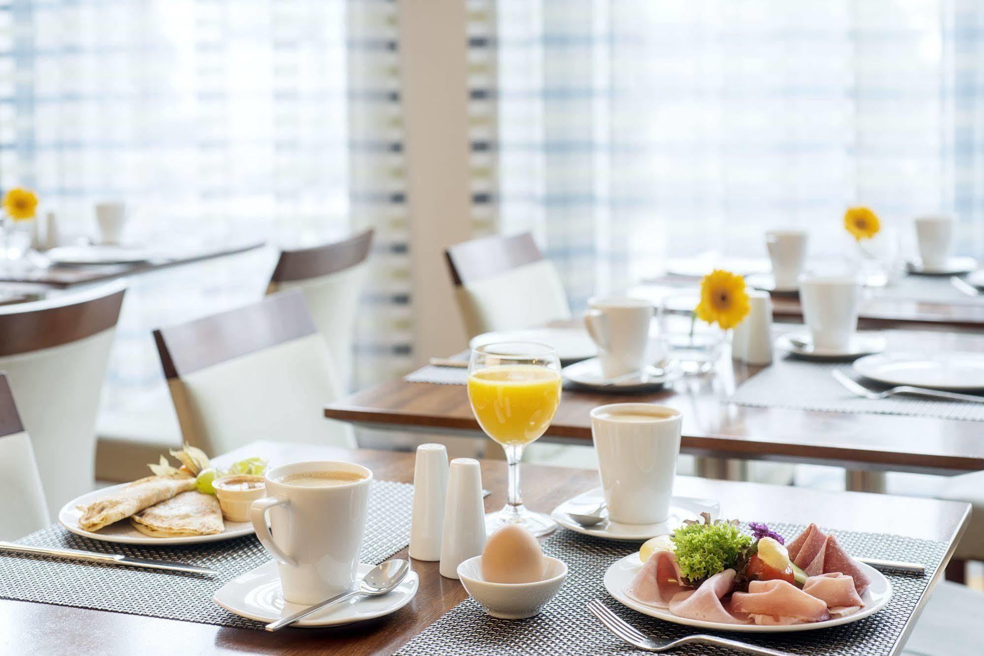 Nh Frankfurt Niederrad Hotel Frankfurt am Main Eksteriør billede